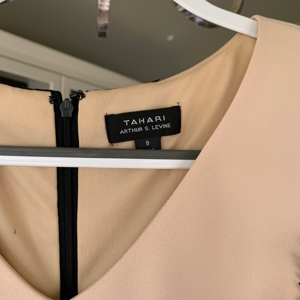 TAHARI lace pencil dress - Picture 6 of 11